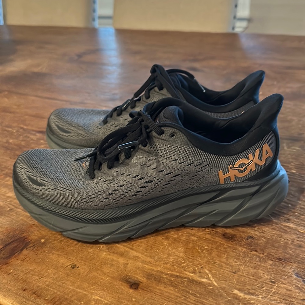 Hoka Clifton 8 running shoes